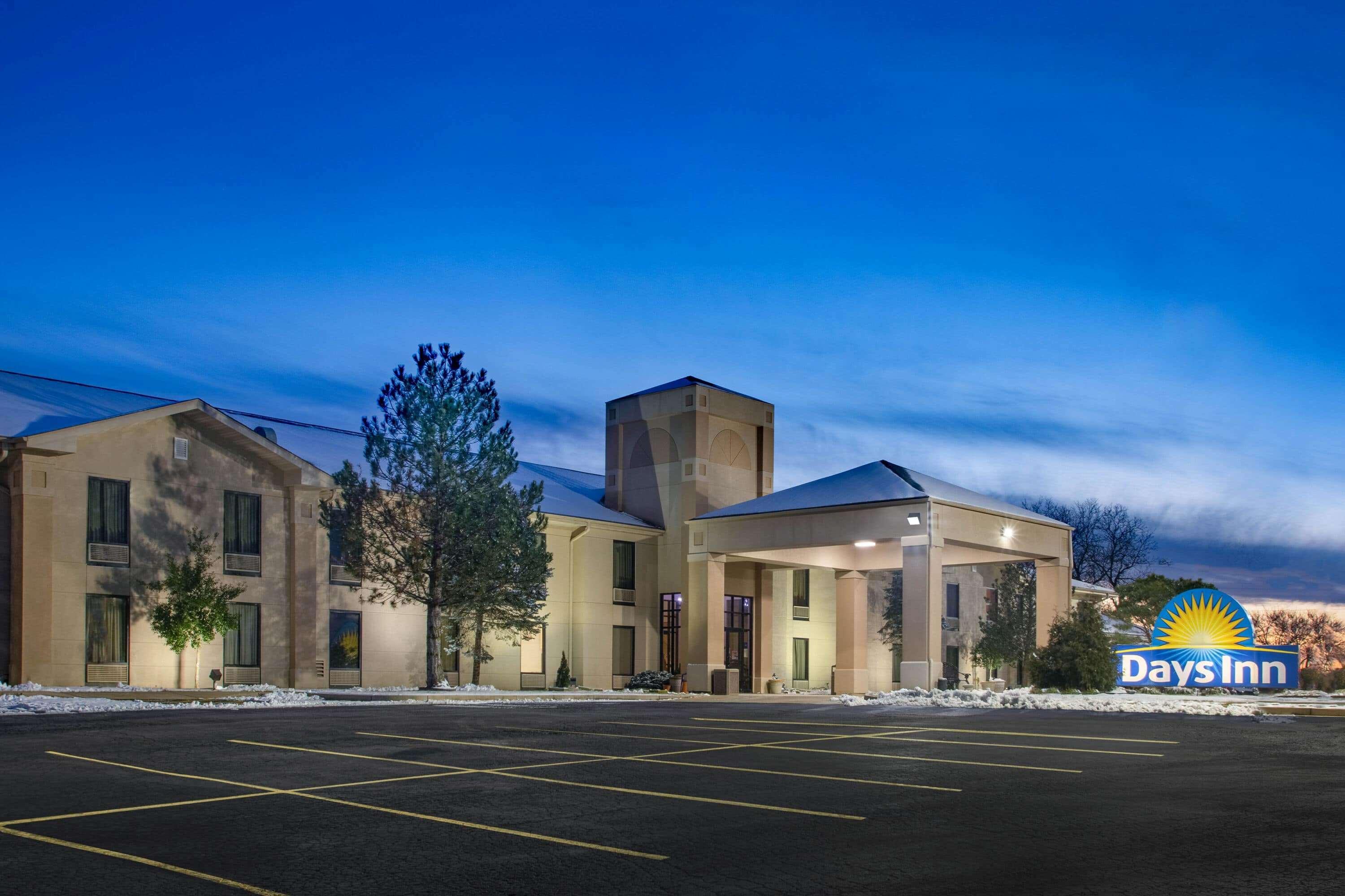 Days Inn & Suites By Wyndham Cuba Exterior foto